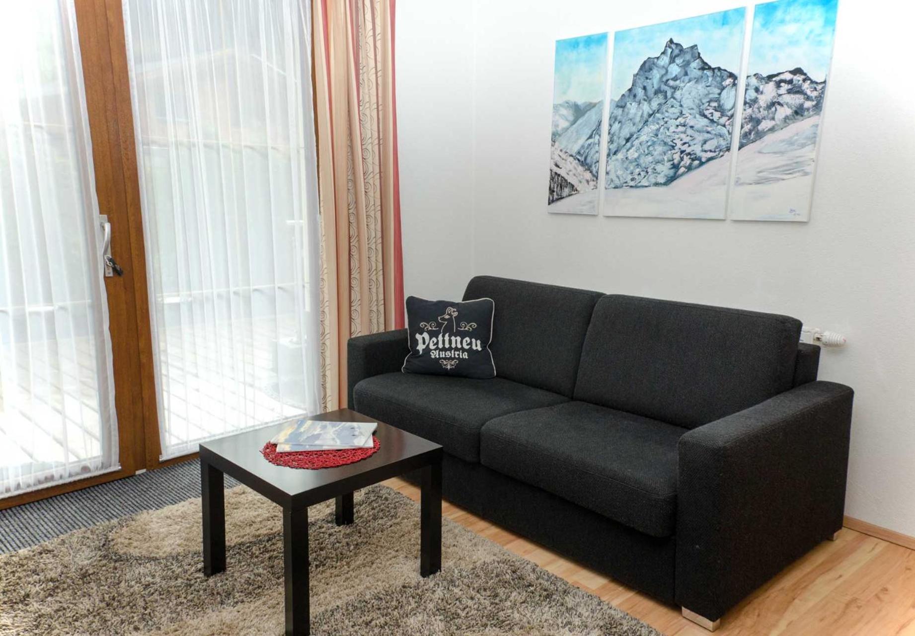 Haus Alpin Apartments Pettneu am Arlberg Eksteriør billede