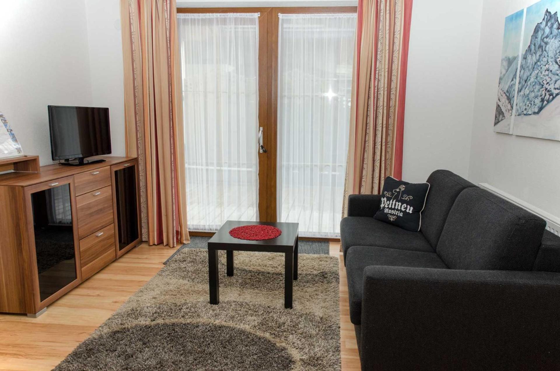 Haus Alpin Apartments Pettneu am Arlberg Eksteriør billede
