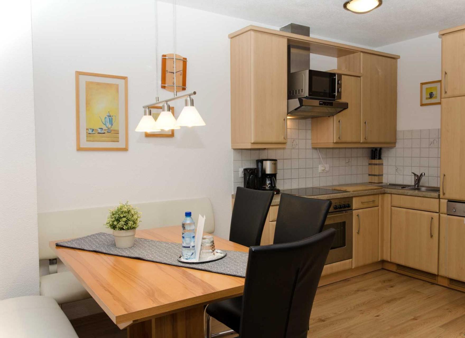 Haus Alpin Apartments Pettneu am Arlberg Eksteriør billede