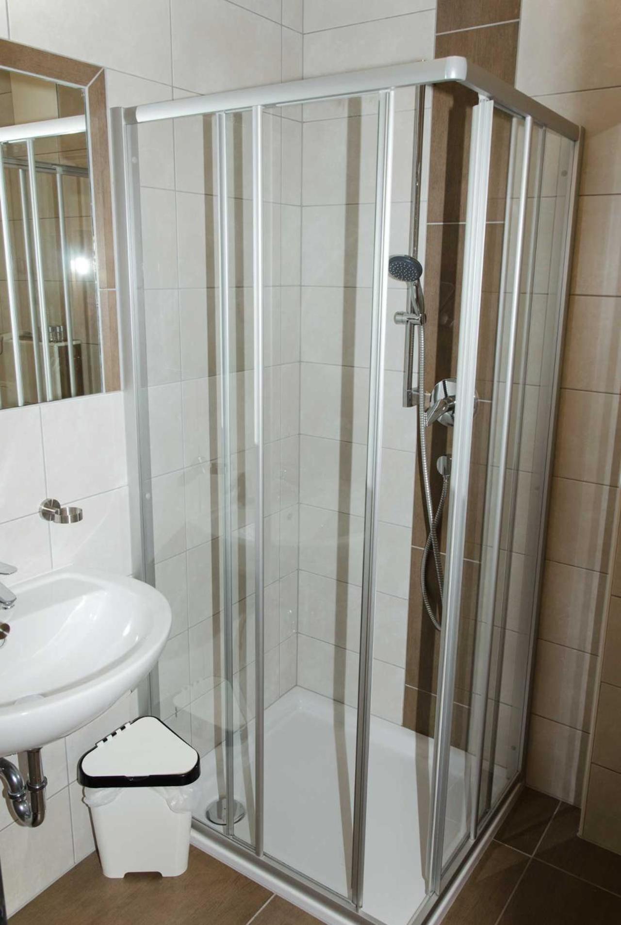 Haus Alpin Apartments Pettneu am Arlberg Eksteriør billede