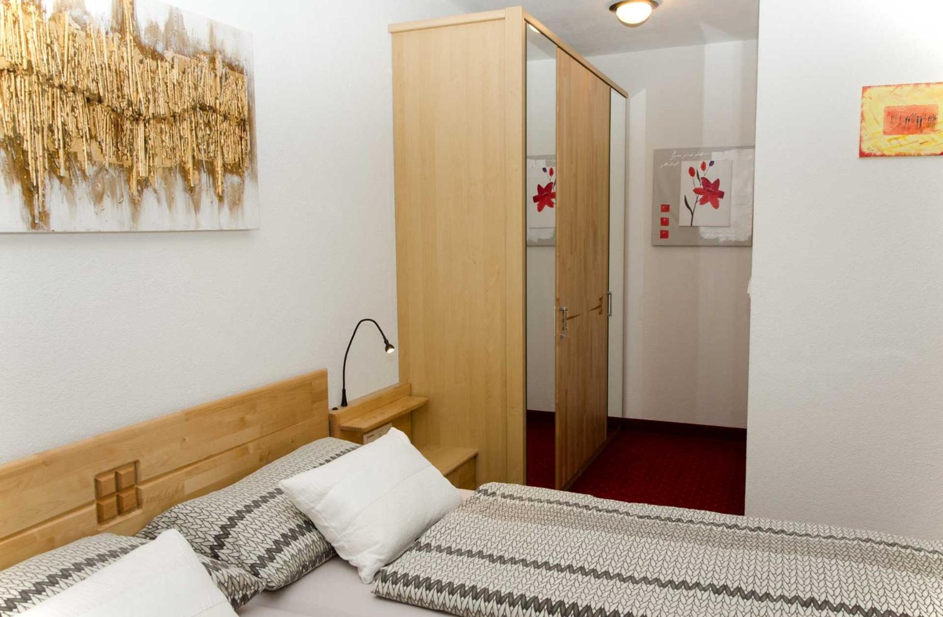 Haus Alpin Apartments Pettneu am Arlberg Eksteriør billede
