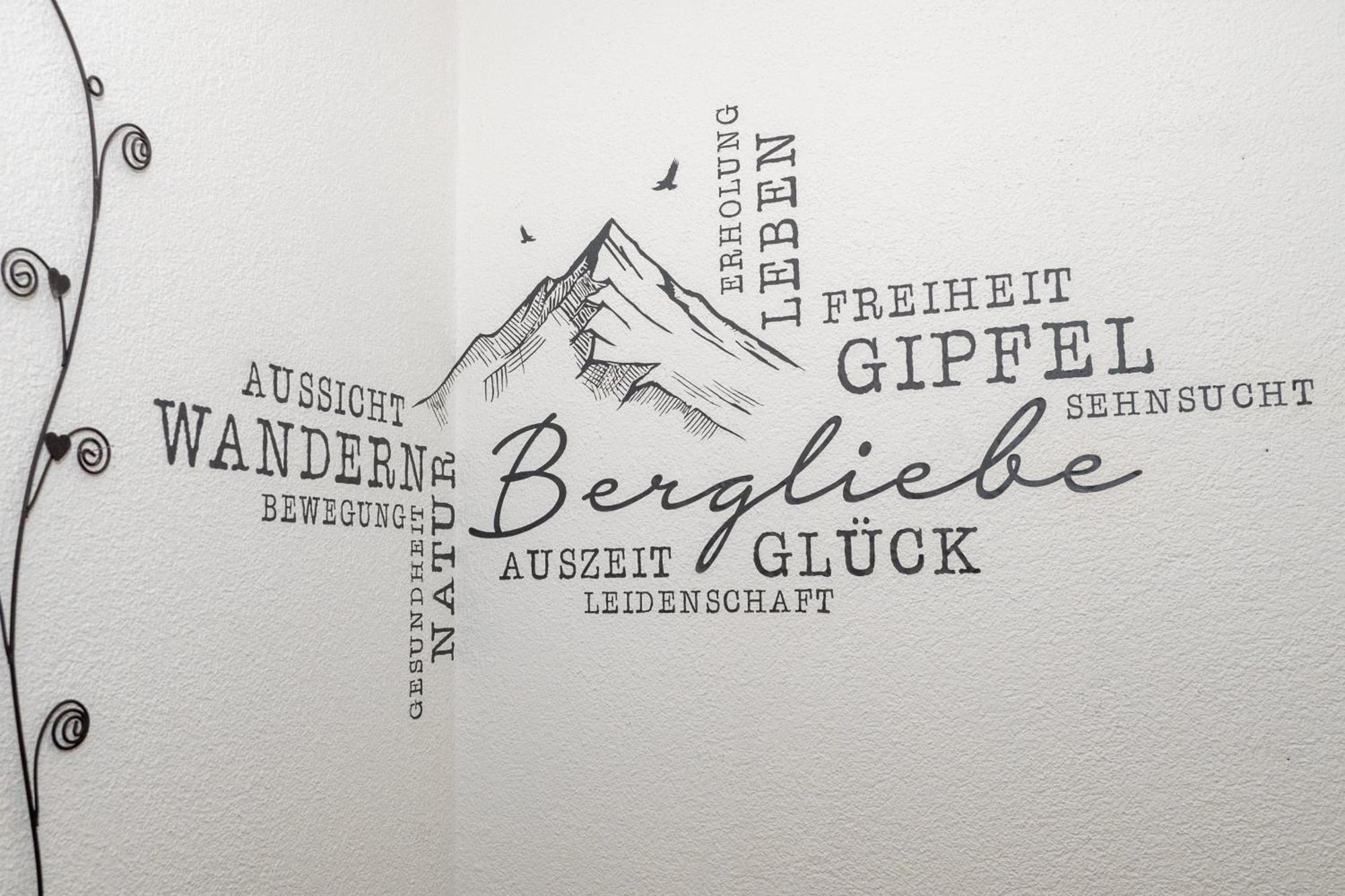 Haus Alpin Apartments Pettneu am Arlberg Eksteriør billede