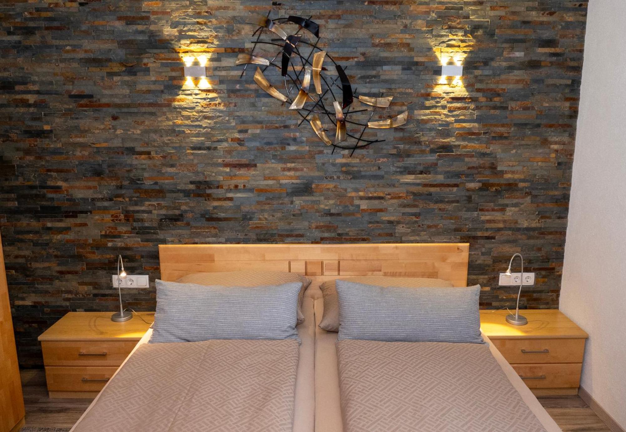 Haus Alpin Apartments Pettneu am Arlberg Eksteriør billede