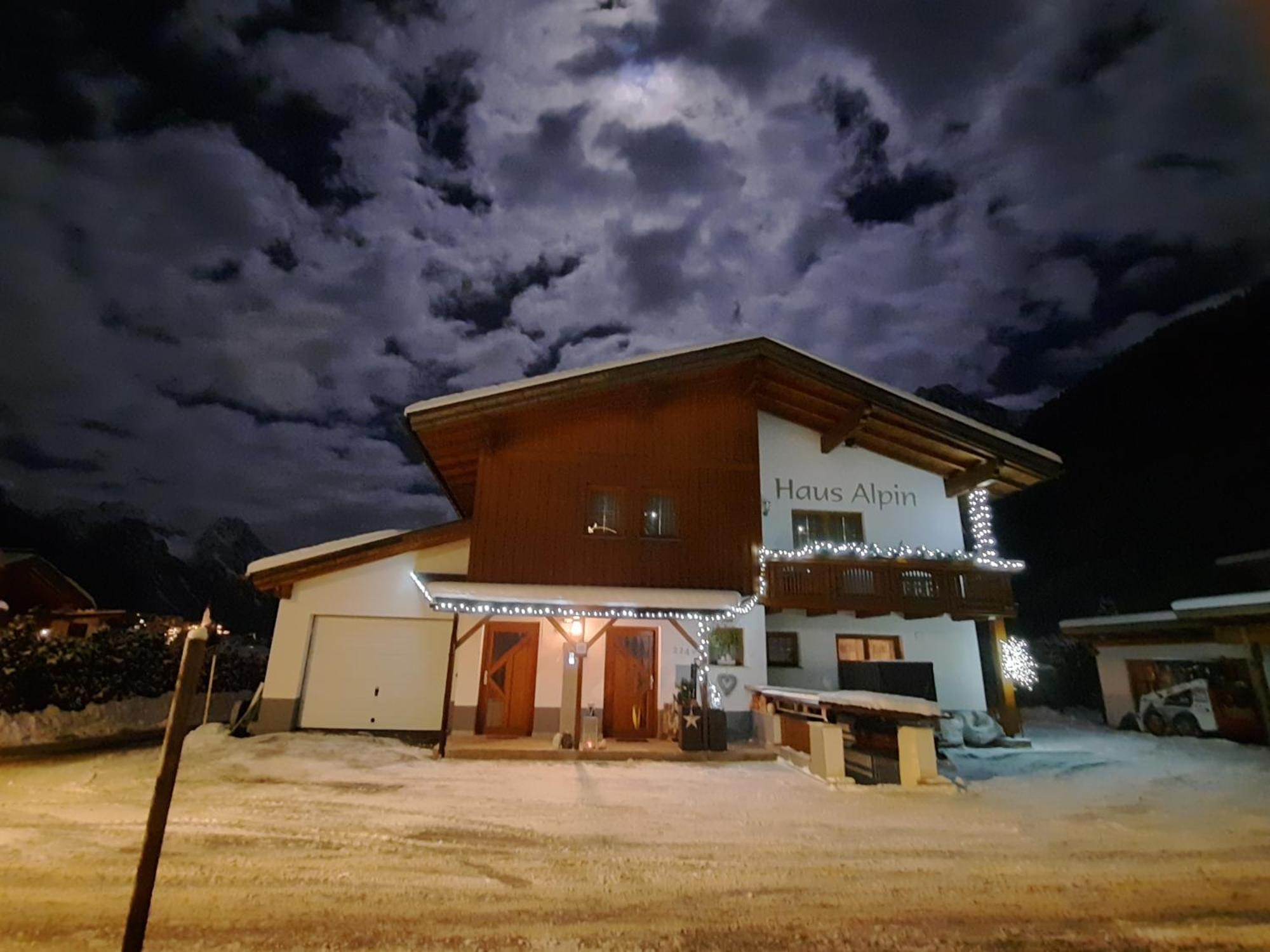 Haus Alpin Apartments Pettneu am Arlberg Eksteriør billede