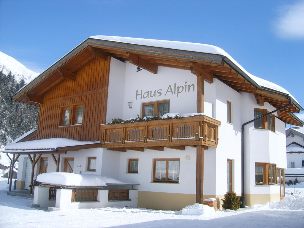Haus Alpin Apartments Pettneu am Arlberg Eksteriør billede